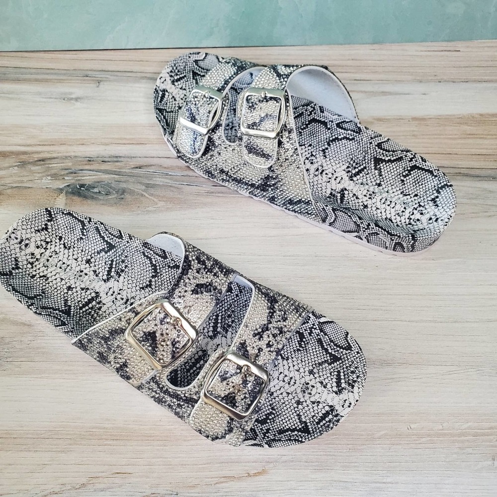 NEW Black and White Crystal Buckle Slide Sandals - Picture 5 of 9